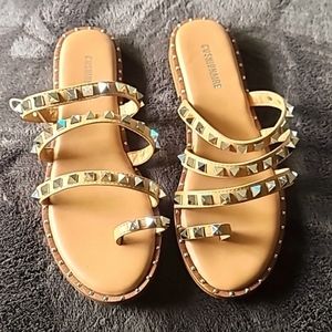 NEW Cushionaire Taibbi stud strappy sandal 7.5